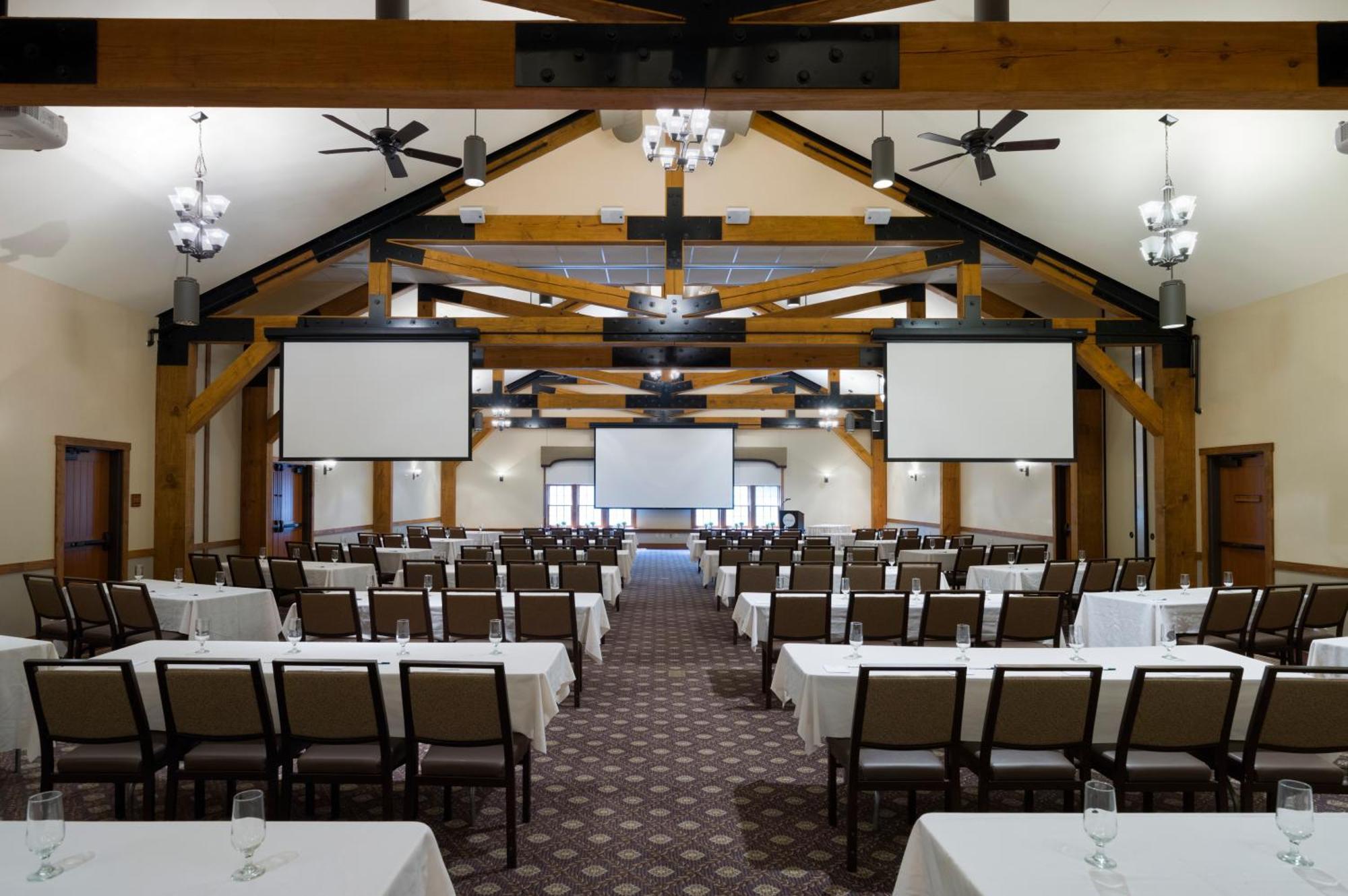 Pine Barn Hotel 3*