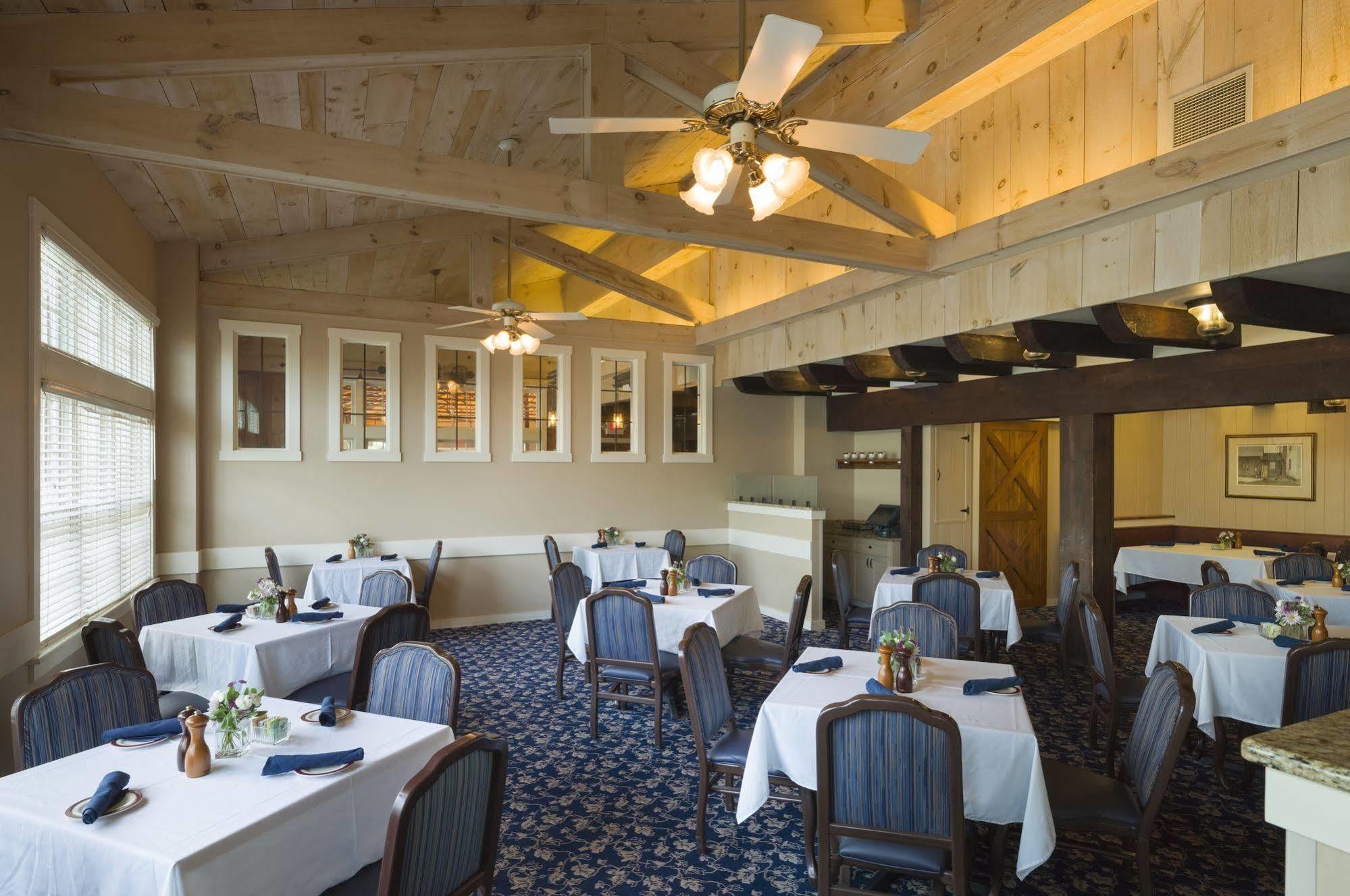 Pine Barn Hotel